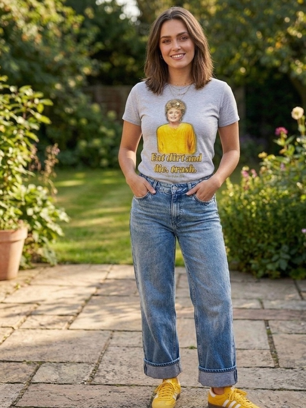 Spencer's The Golden Girls Graphic Tee Small Blanche Light Gray Eat Dirt And Die